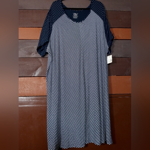 Catherines Other - NWT Catherine's 4X (30-32) Gorgeous short Sleeve Blue Striped Nightgown